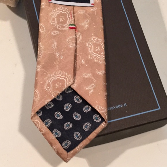 Silk Tie - Picture 10 of 11